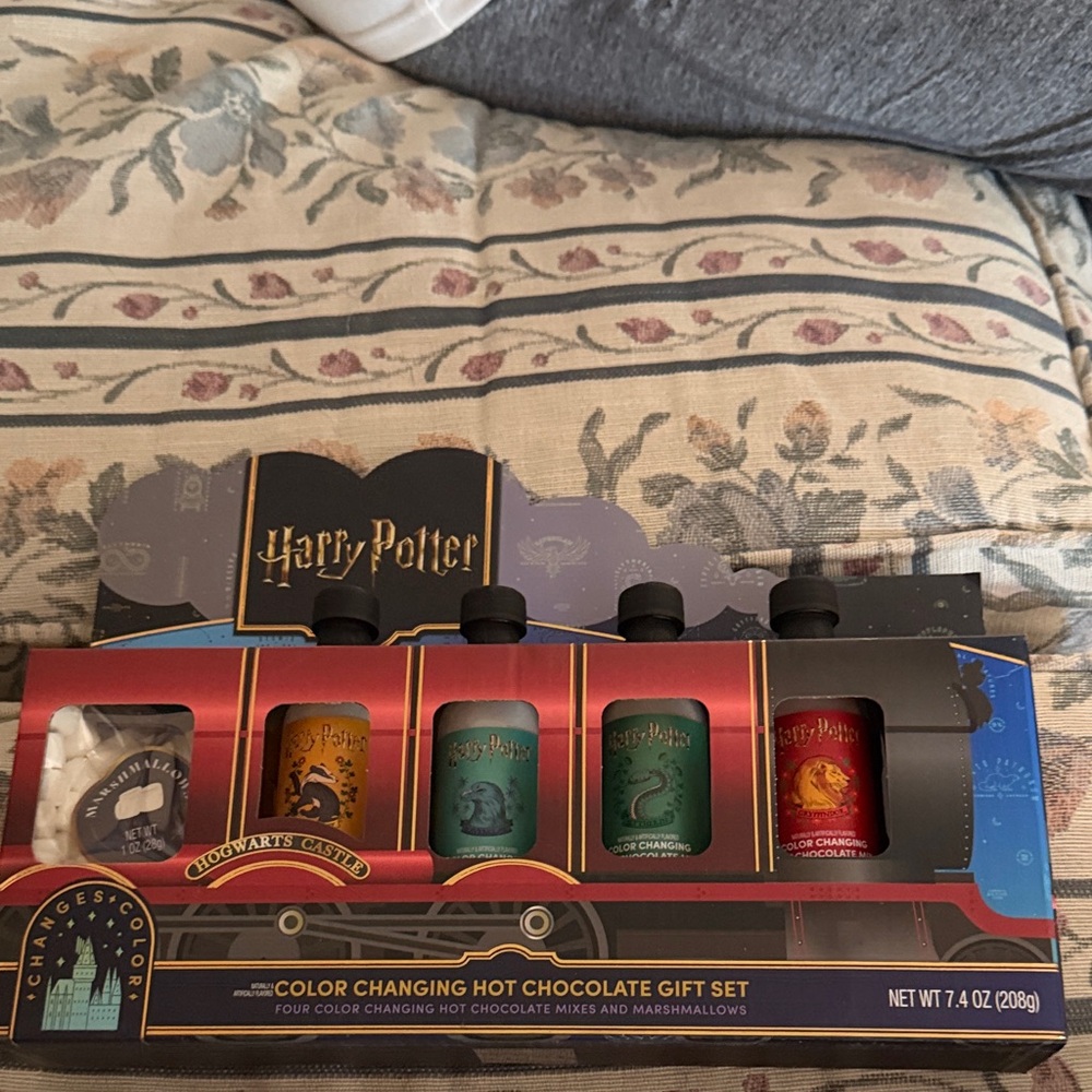 Harry Potter Color Changing Hot Chocolate Gift Set